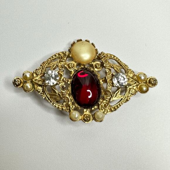Vintage Red Gem Pearl Brooch Victorian Style Pin Gold Filigree with Crystals - Picture 2 of 7